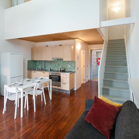 Апартаменти White And Brown Exclusive Loft With Terrace - Free Parking - M2 Station Мілан Екстер'єр фото